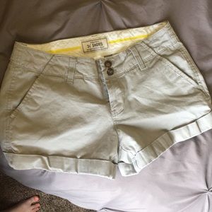 Khaki Old Navy shorts